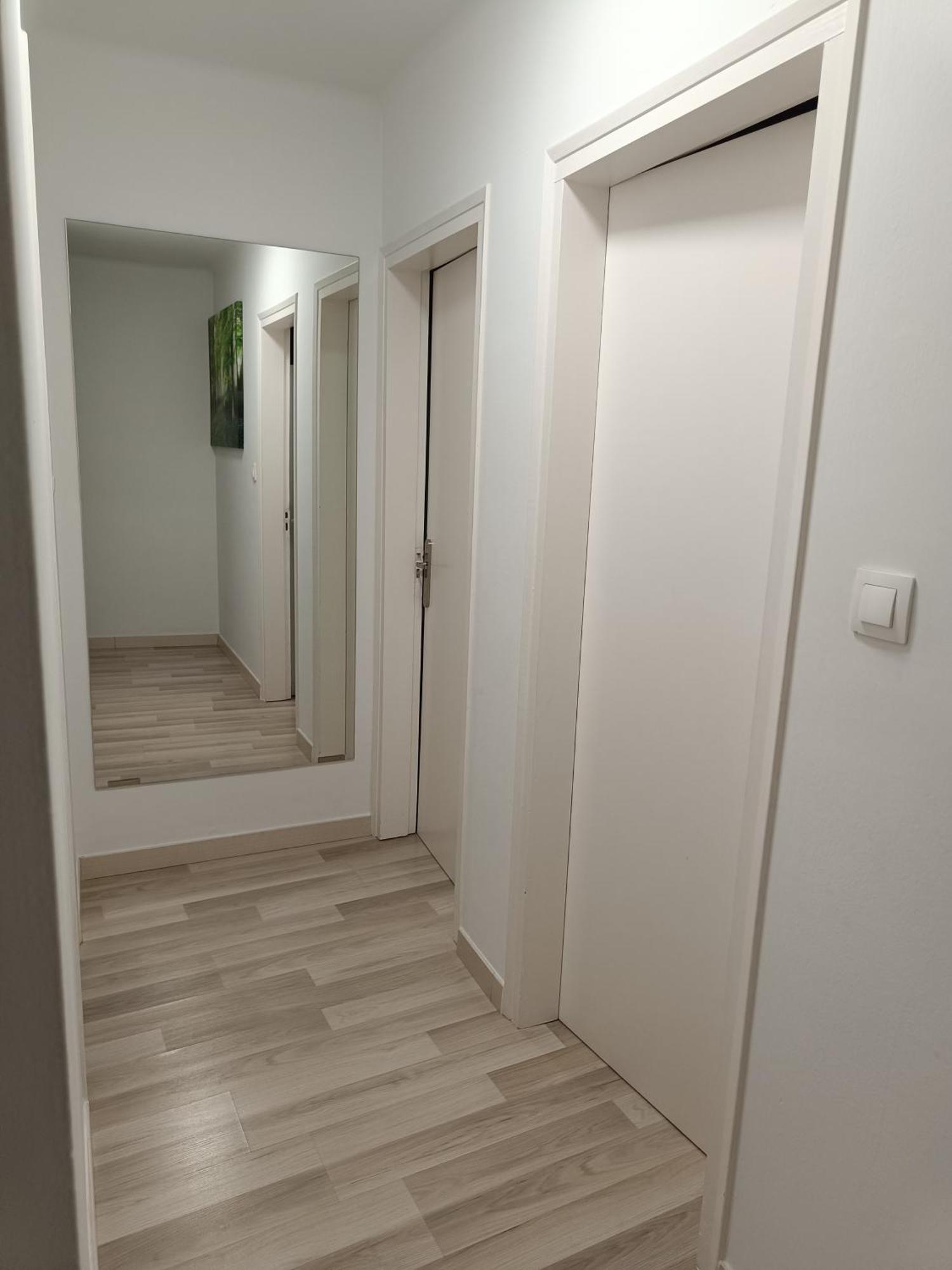 Apartamento Confort I La Seu d'Urgell Exterior foto